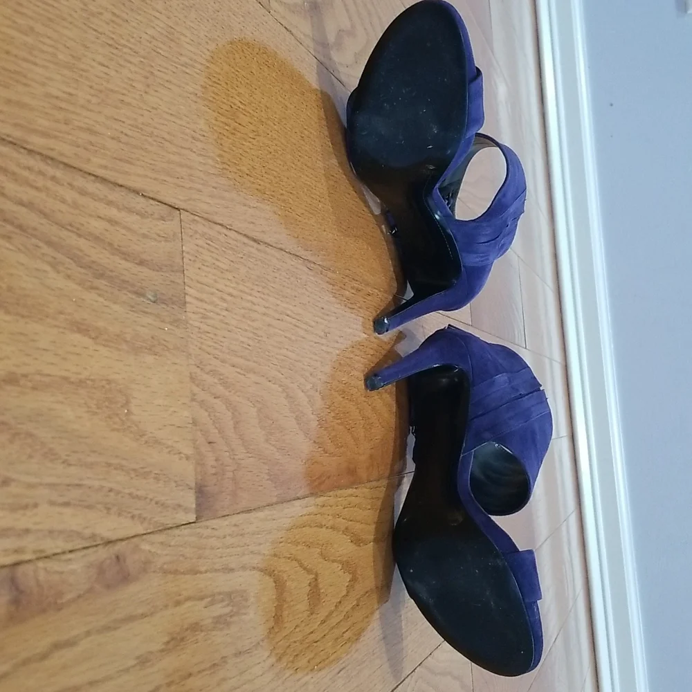 Sandals - Picture 4 of 5